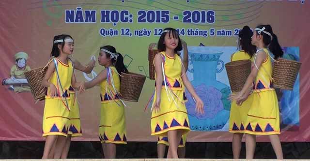 Đạo cụ múa gùi Tây Nguyên